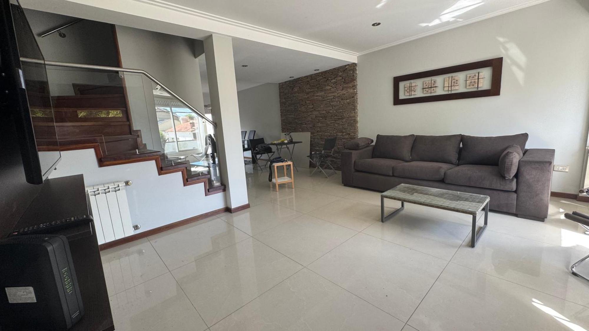 Duplex Barrio Caisamar